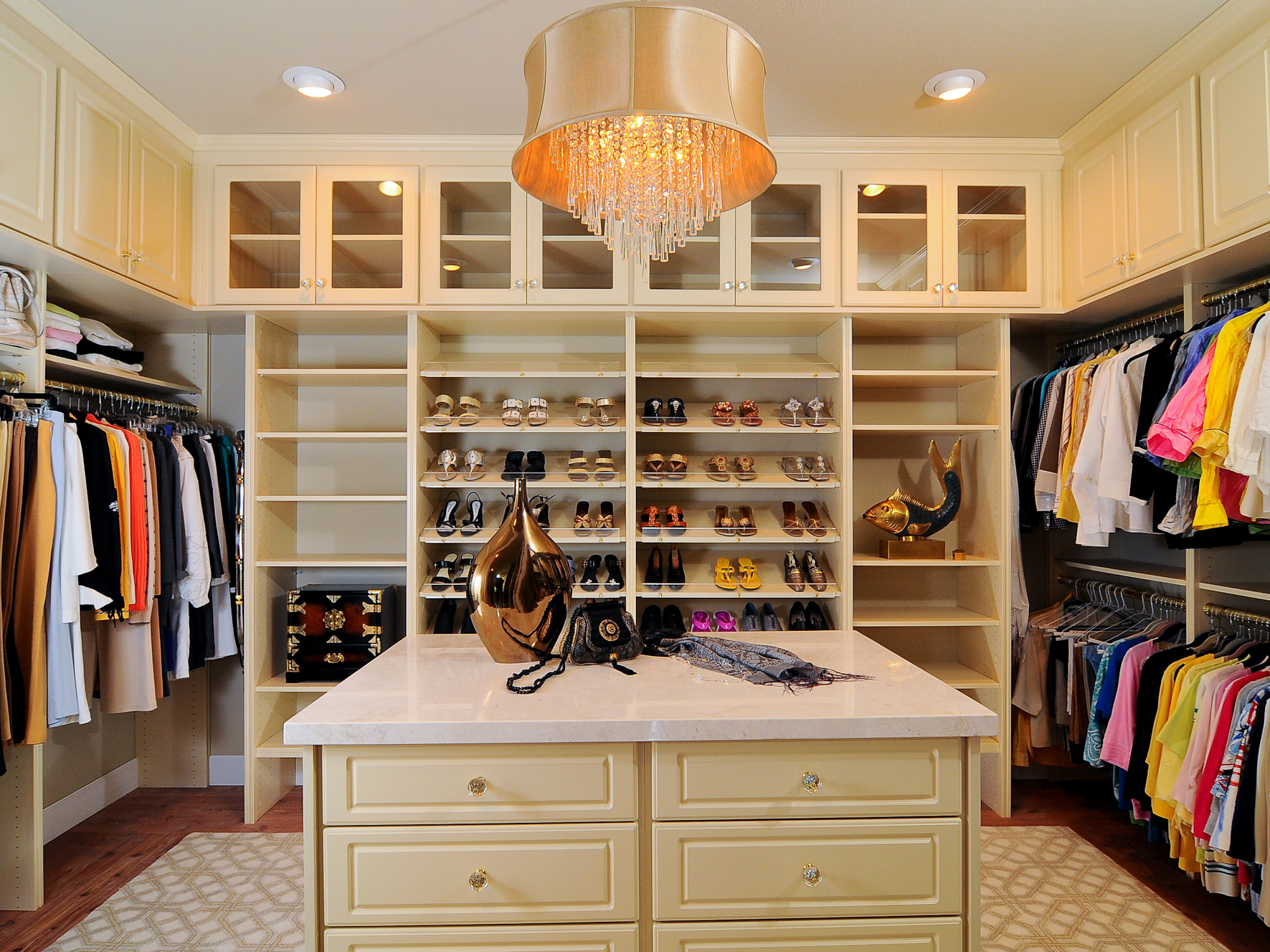 rs_kerrie-kelly-closet-2_s4x3